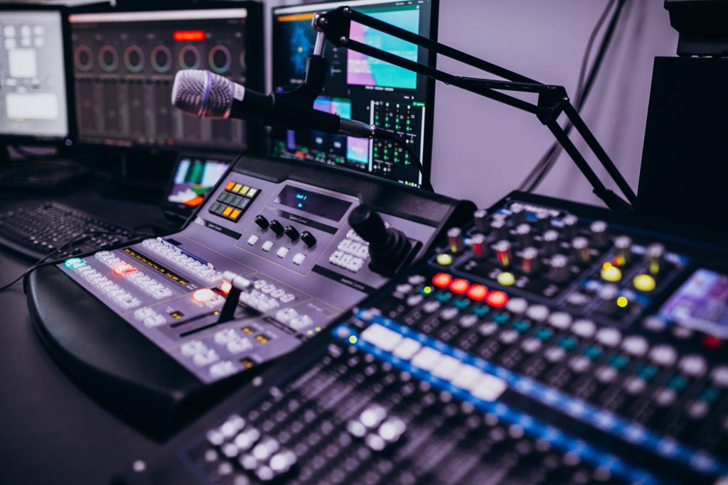equipment-empty-musical-recording-room
