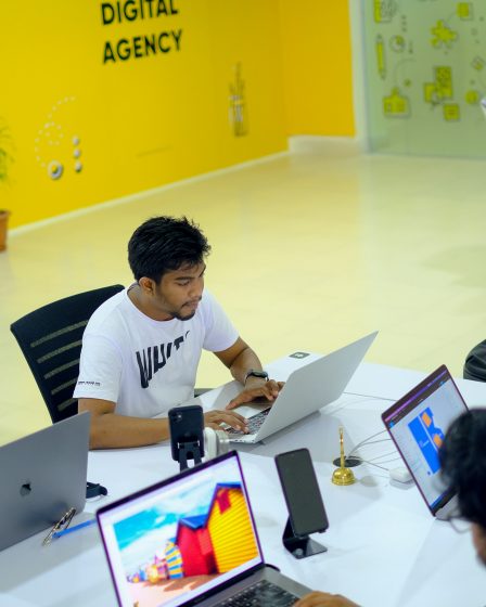 employee working in digital office space